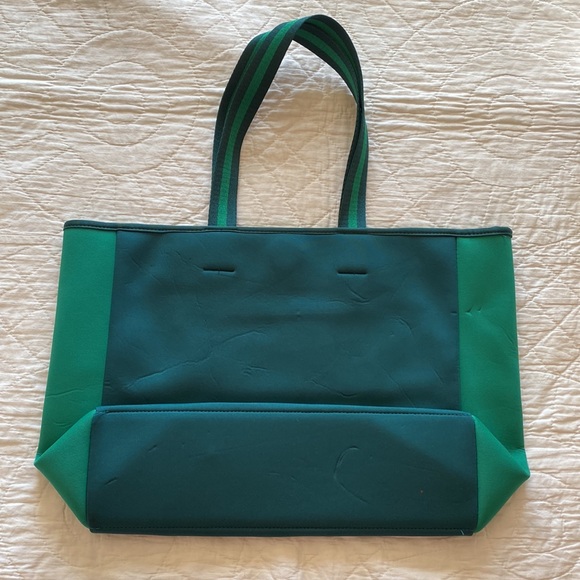 Summersalt Neoprene Tote - Picture 2 of 12